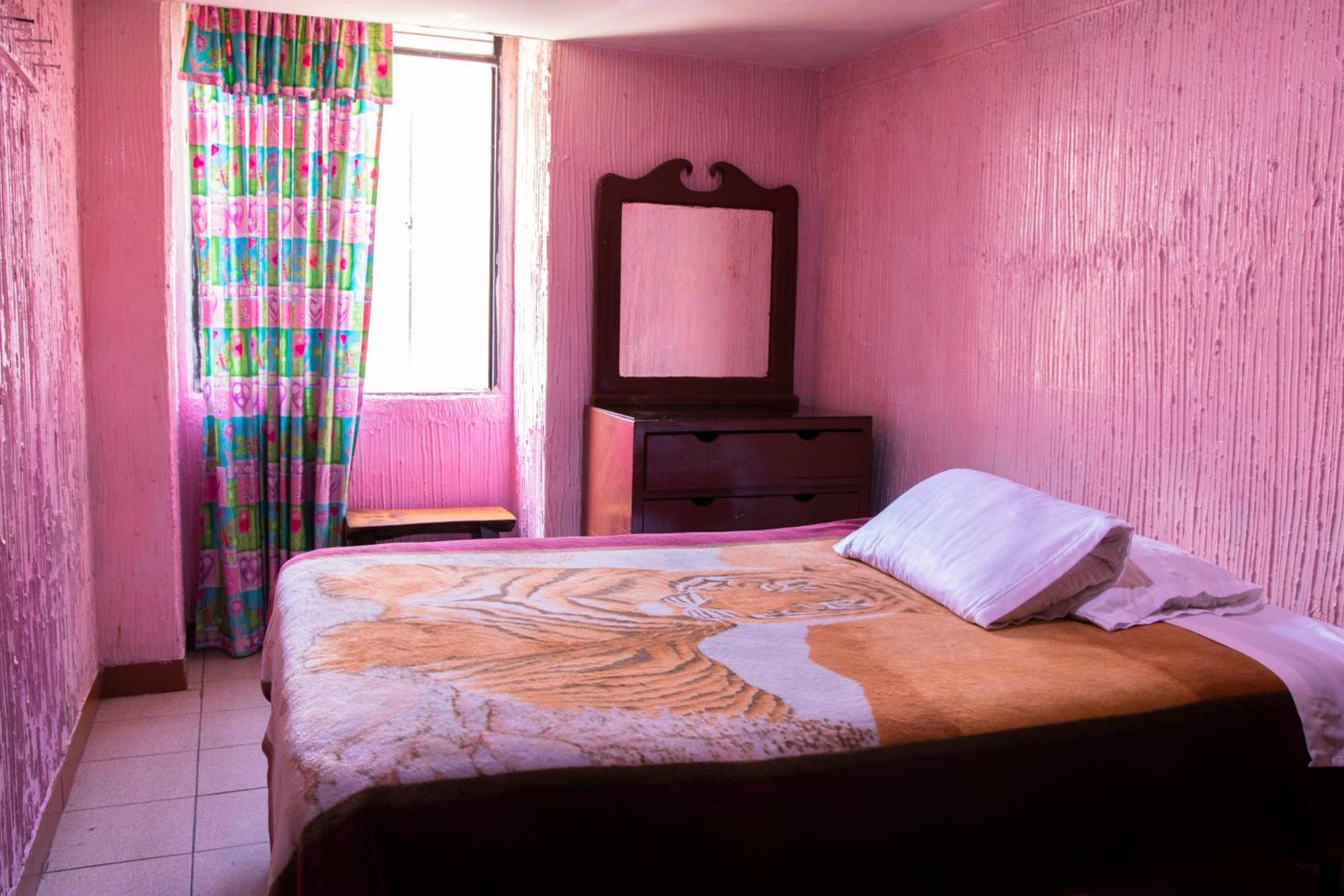 Hostal Carlos Luis Quito Esterno foto