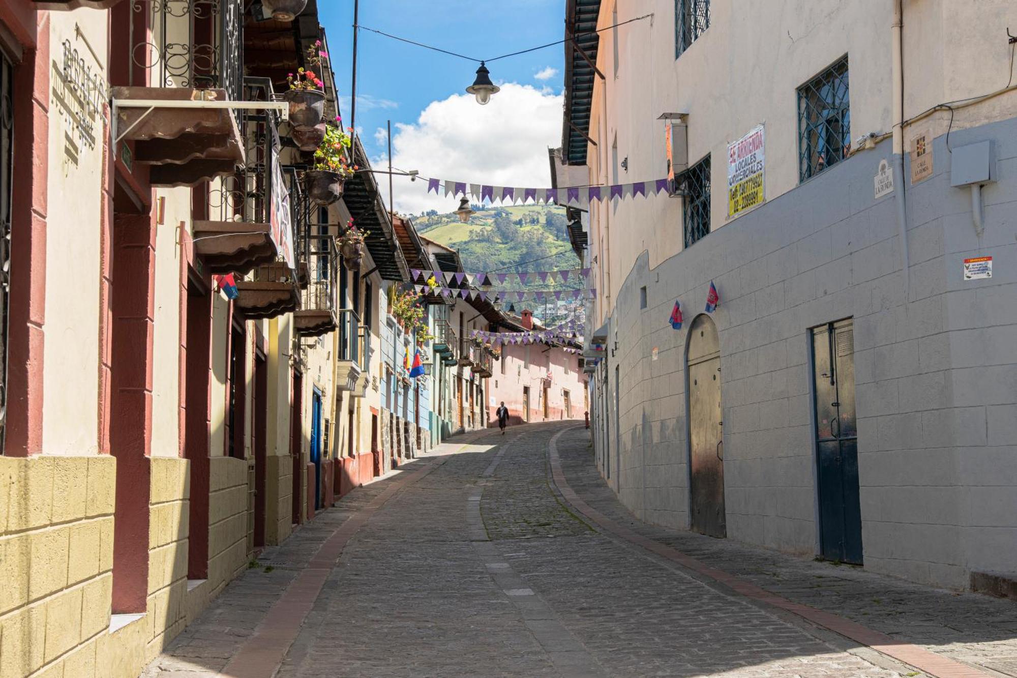 Hostal Carlos Luis Quito Esterno foto