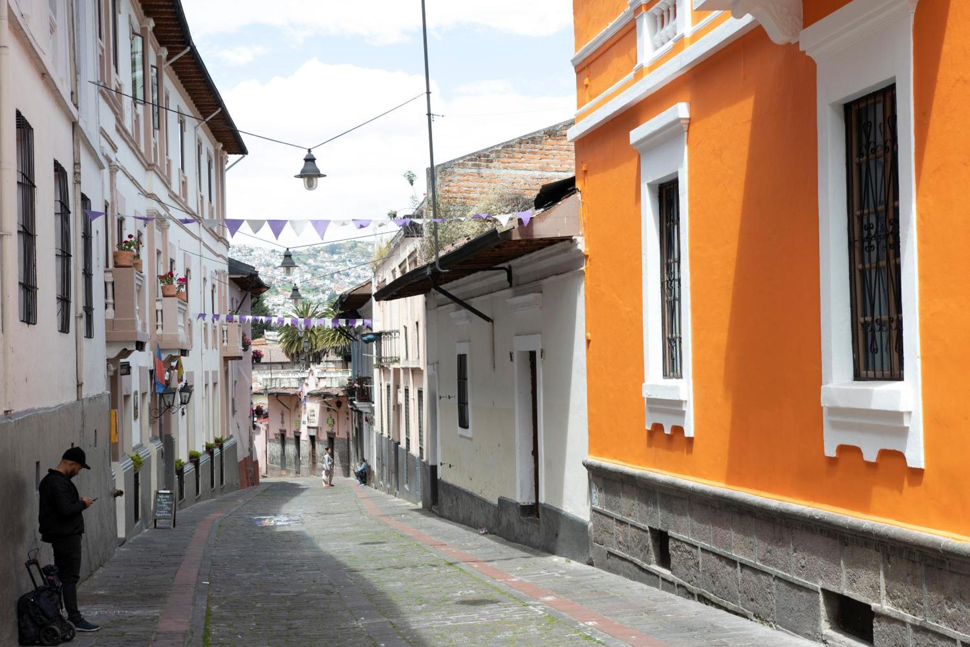 Hostal Carlos Luis Quito Esterno foto