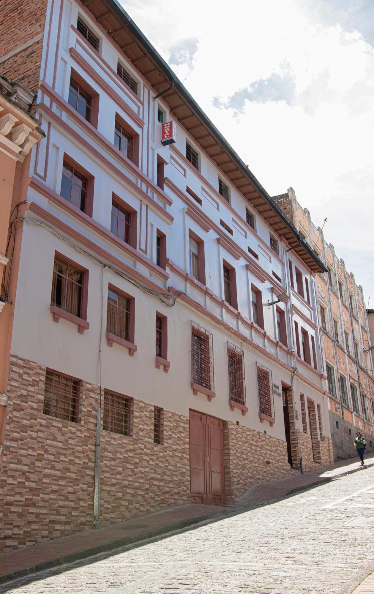 Hostal Carlos Luis Quito Esterno foto